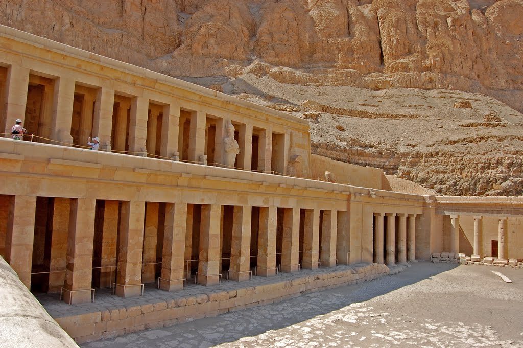 Private tours in Luxor west bank