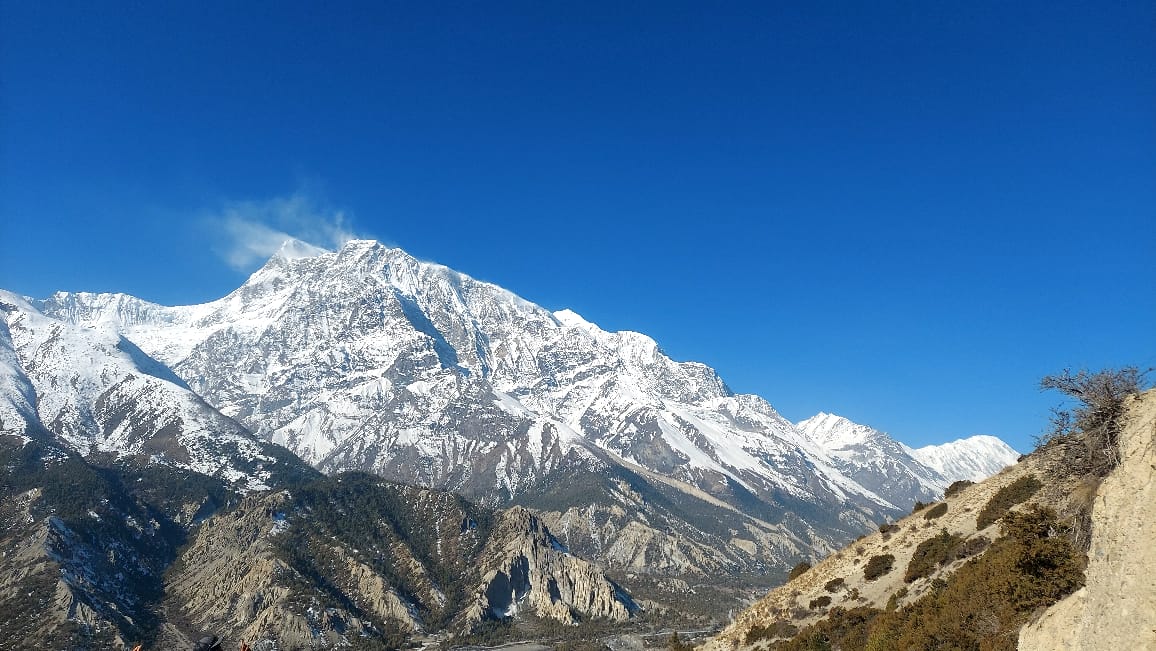 Annapurna Circuit Trek Economy Package